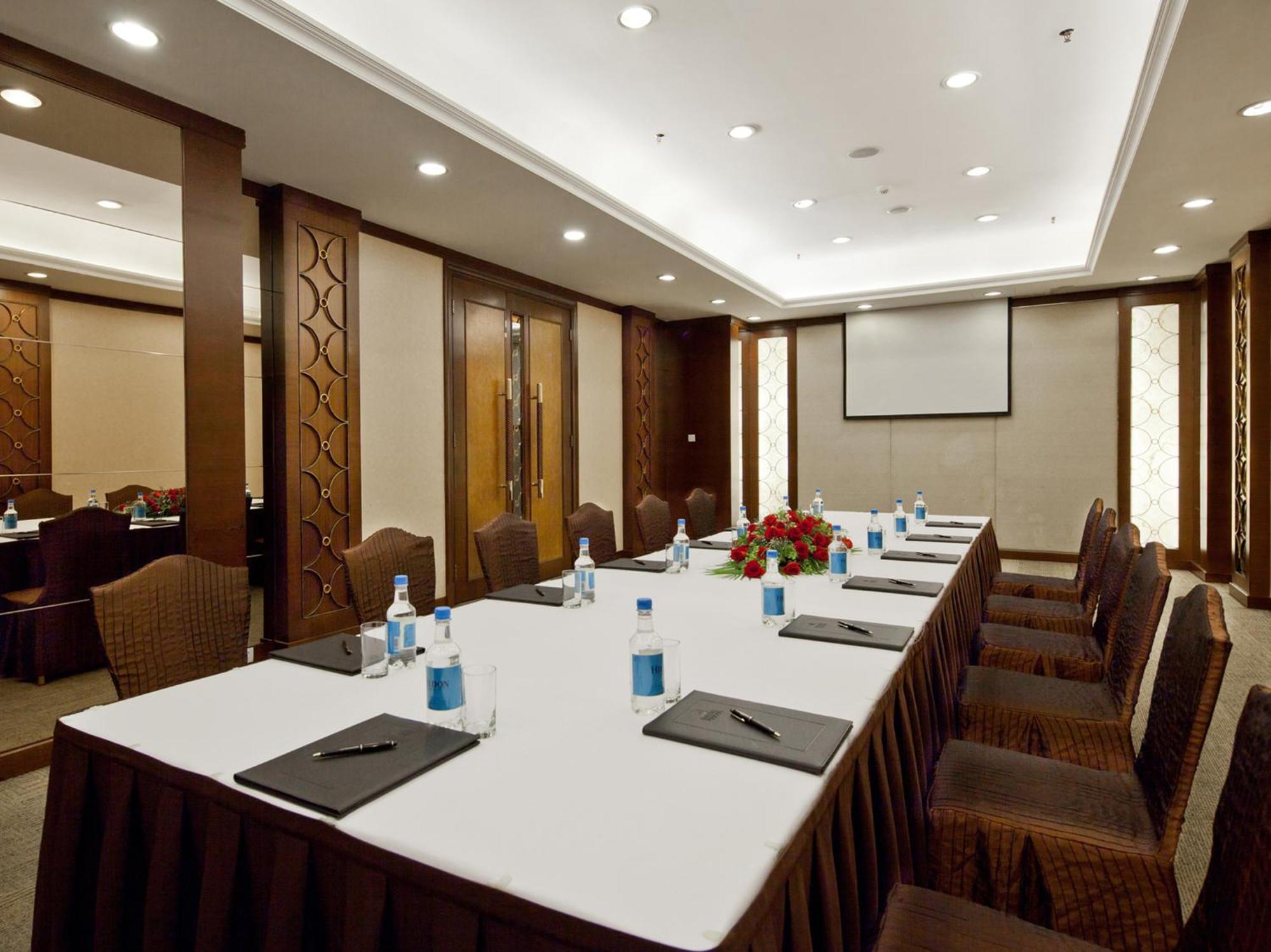 Rosedale Hotel & Suites Guangzhou - Free Shuttle Bus To Canton Fair Exterior foto